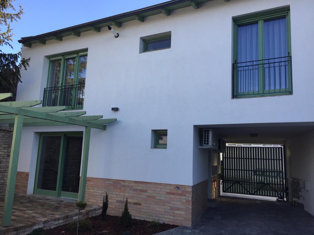 Jokai Apartman Dunafoldvar Dış mekan fotoğraf