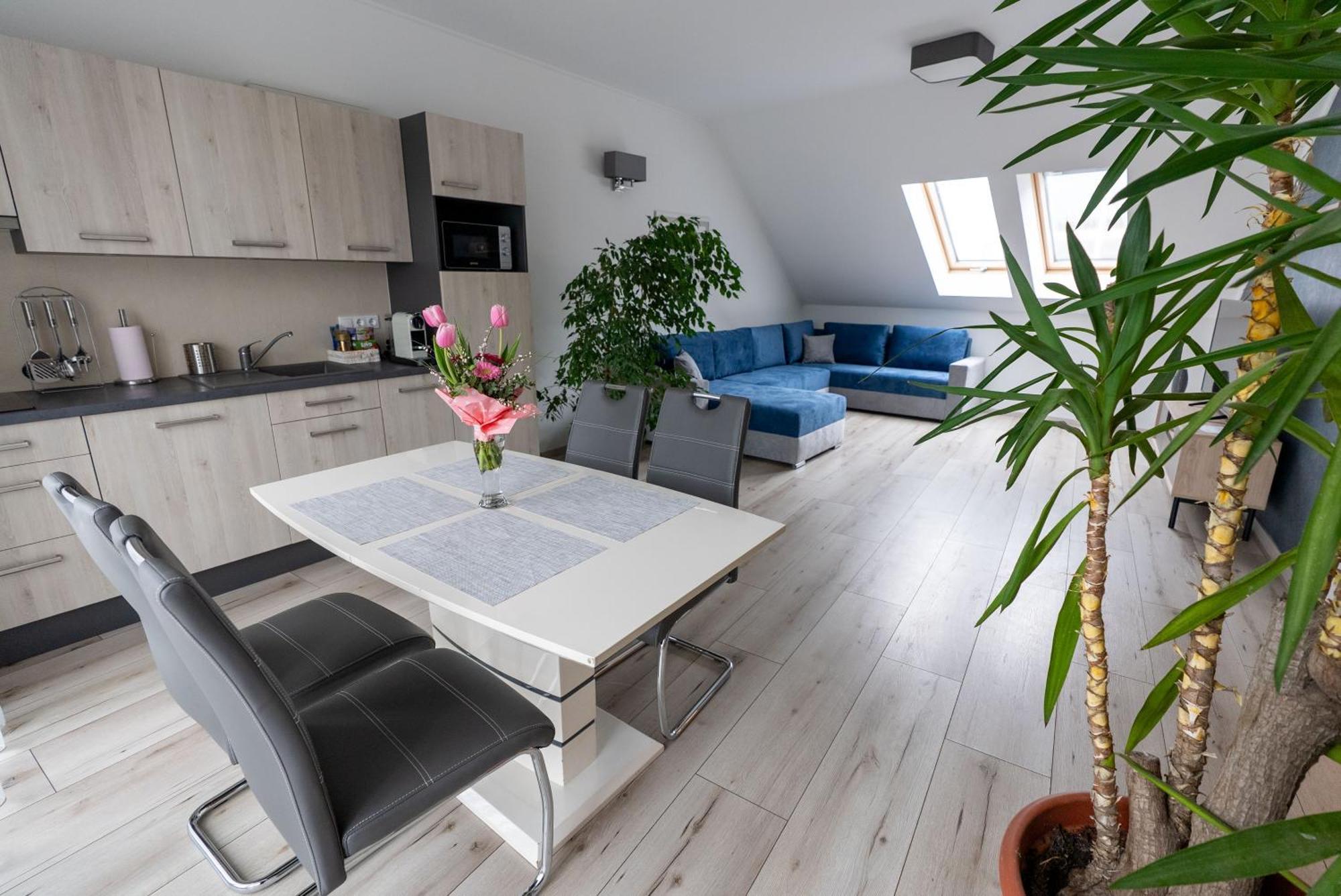 Jokai Apartman Dunafoldvar Dış mekan fotoğraf